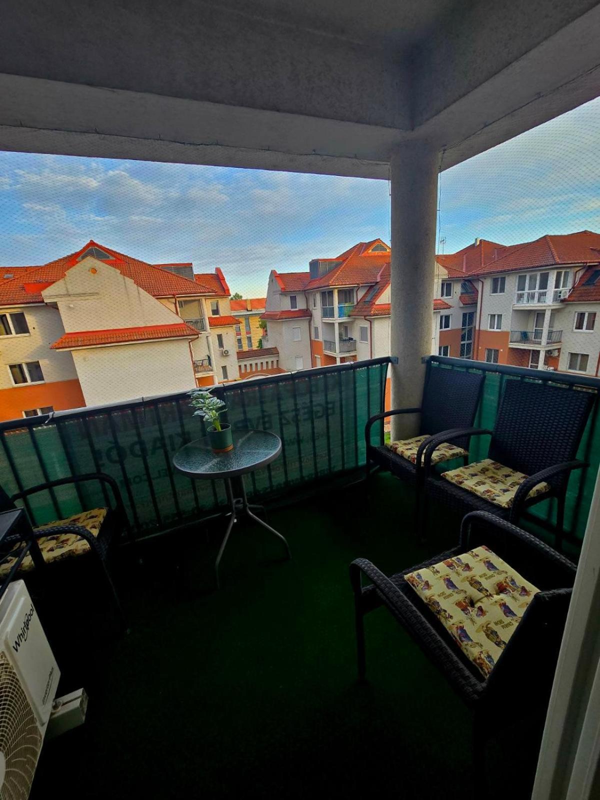 Kleopatra Apartman Hajdúszoboszló Εξωτερικό φωτογραφία