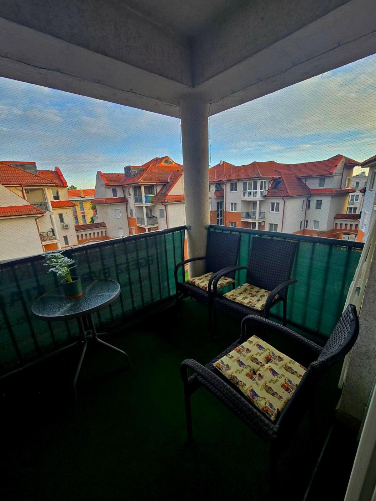 Kleopatra Apartman Hajdúszoboszló Εξωτερικό φωτογραφία